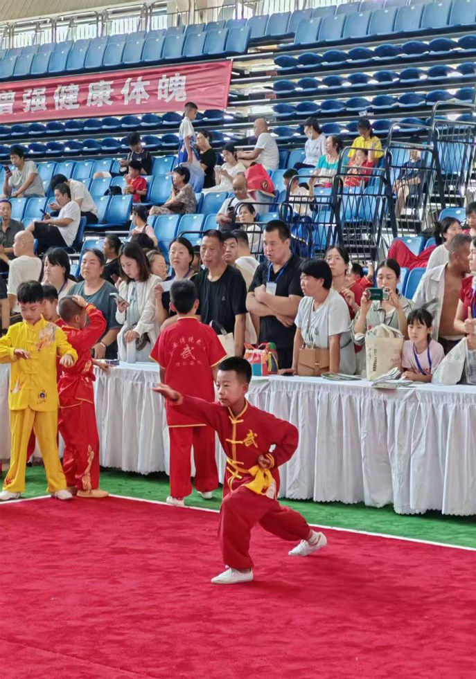 inews, 育活动中心